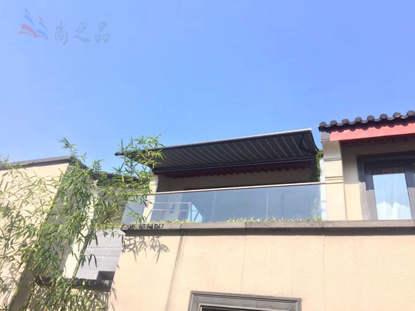 曲臂遮陽(yáng)篷